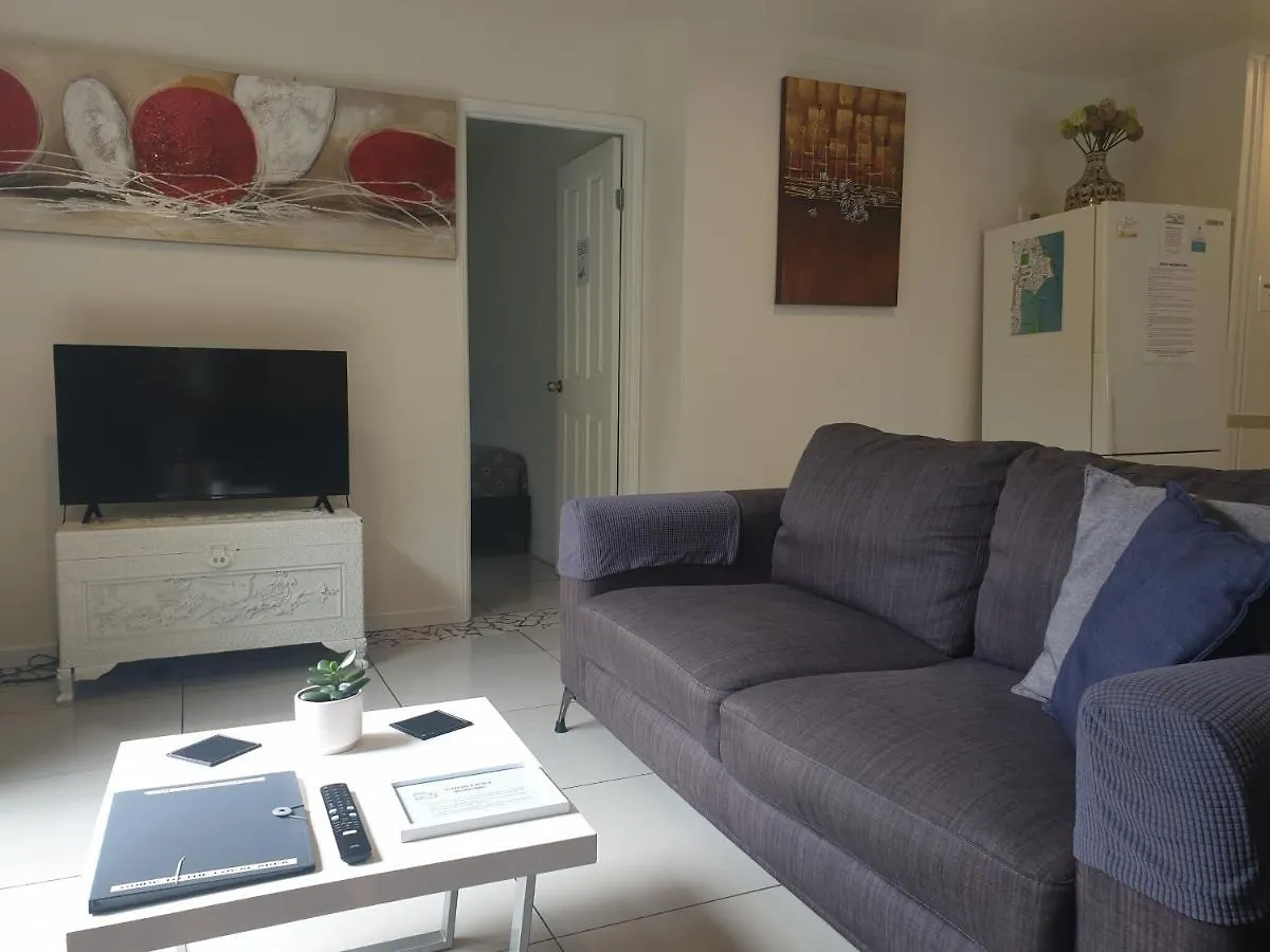 Pet Friendly & Spacious Two Bedroom Guest Unit Caloundra Apartment